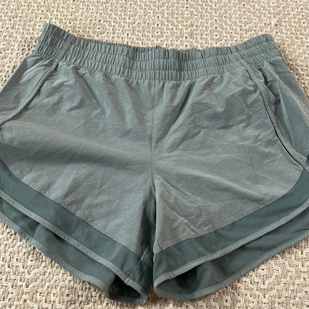 Sage green athleta shorts size small